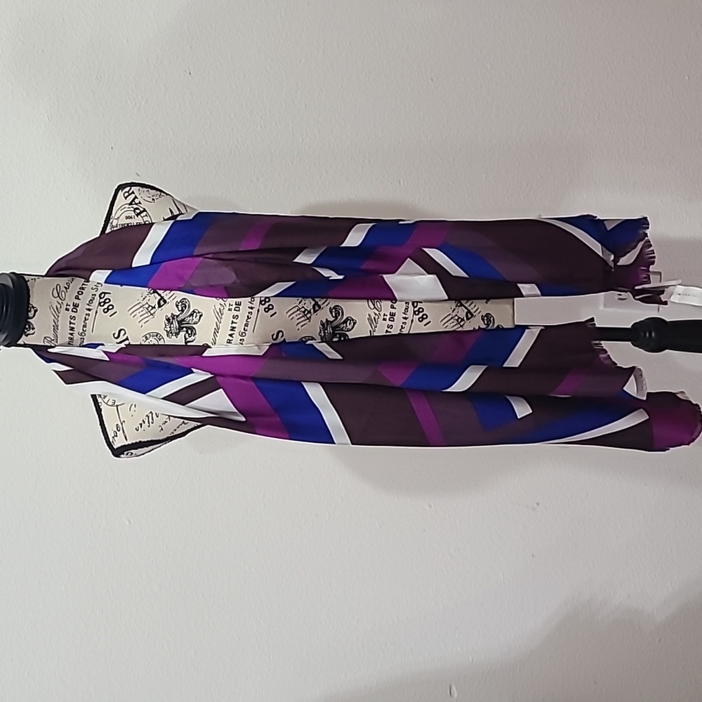 NWT ANN TAYLOR 100% SILK SCARF.